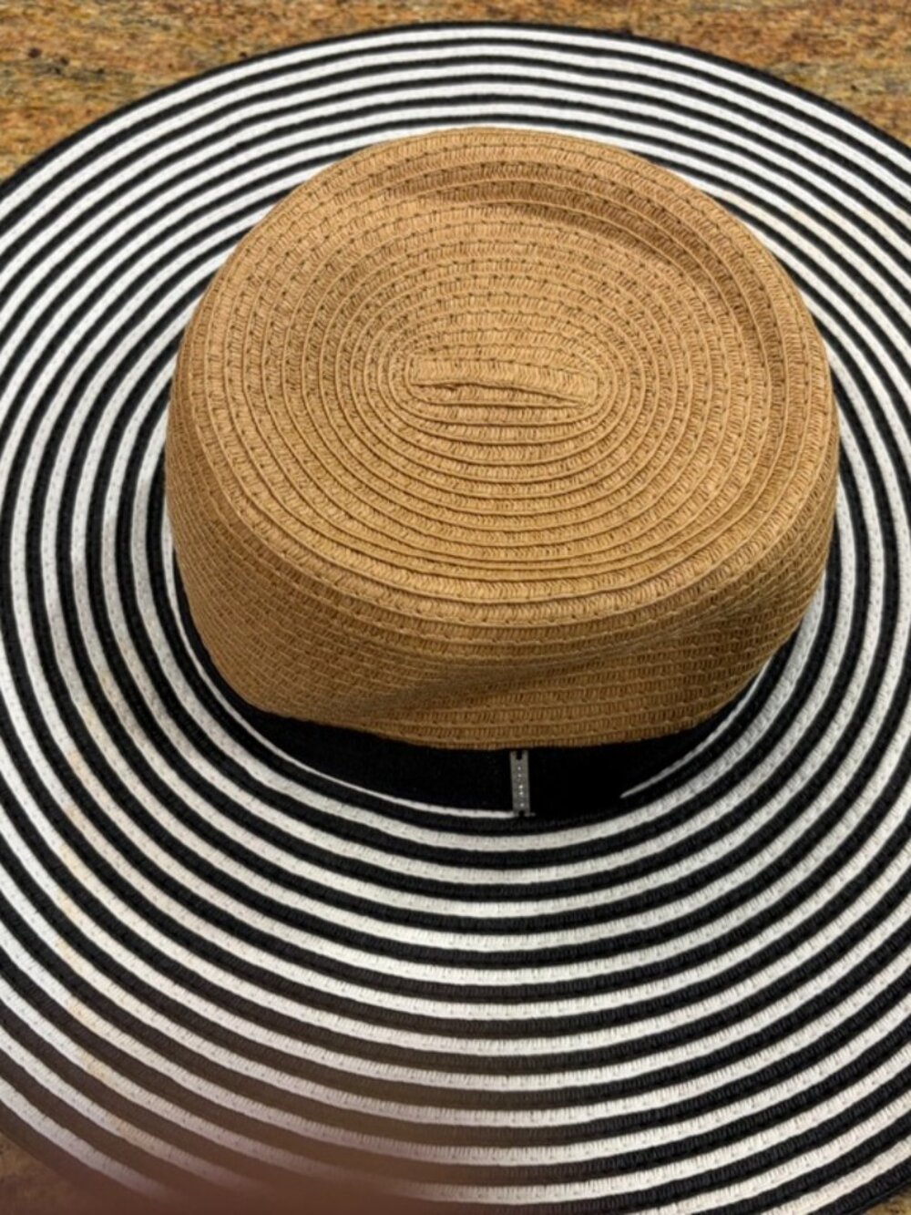 NWT BCBG Max Azaria Straw Hat OS New Travel Beach